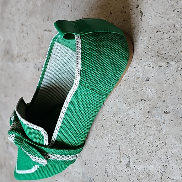 *RARE* Tahari Florentia Slip-On Flat Green Women's Shoes Size 6.5 - Picture 6 of 10